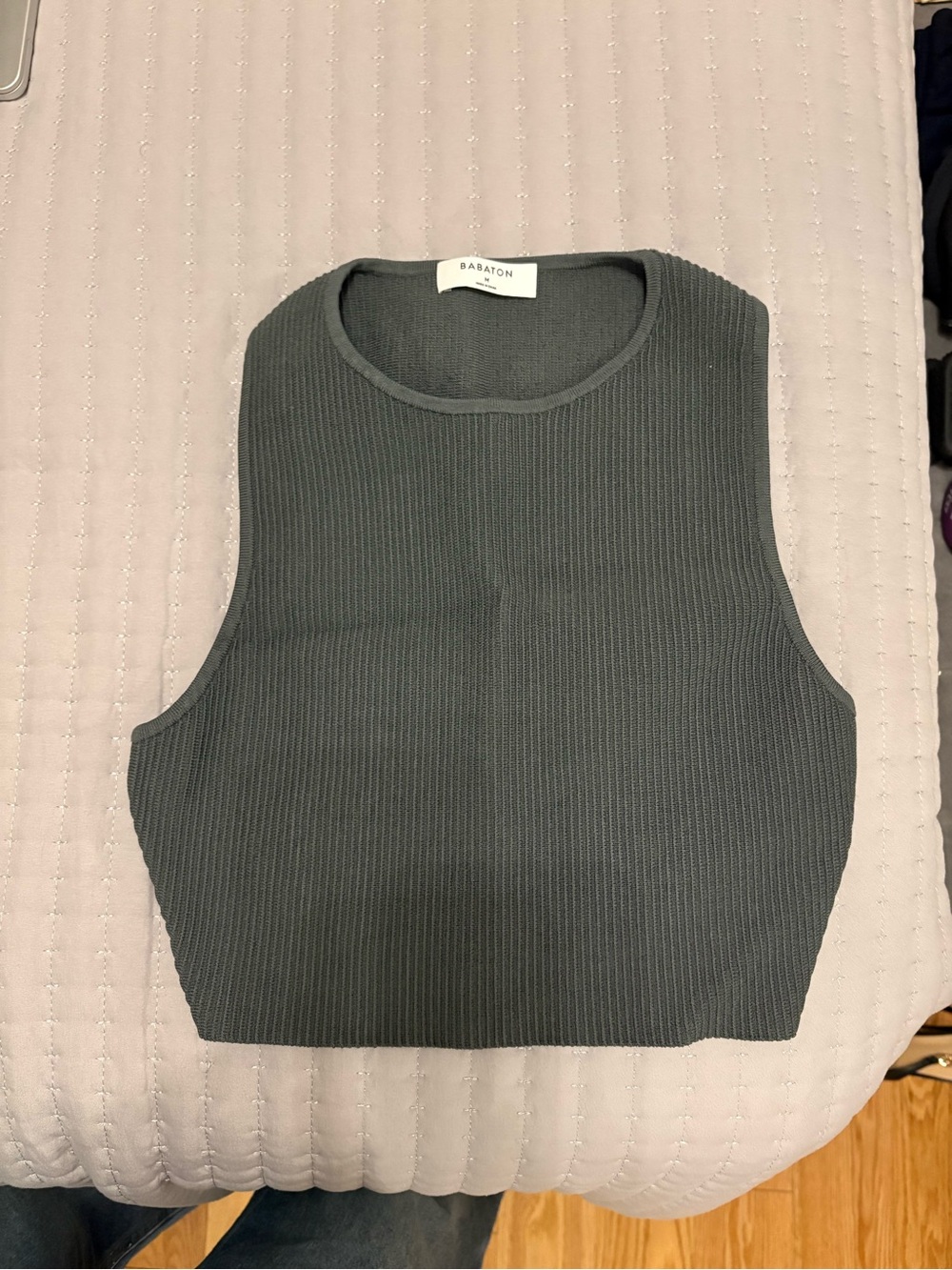 Babaton Sculpt Knit Racer Crop